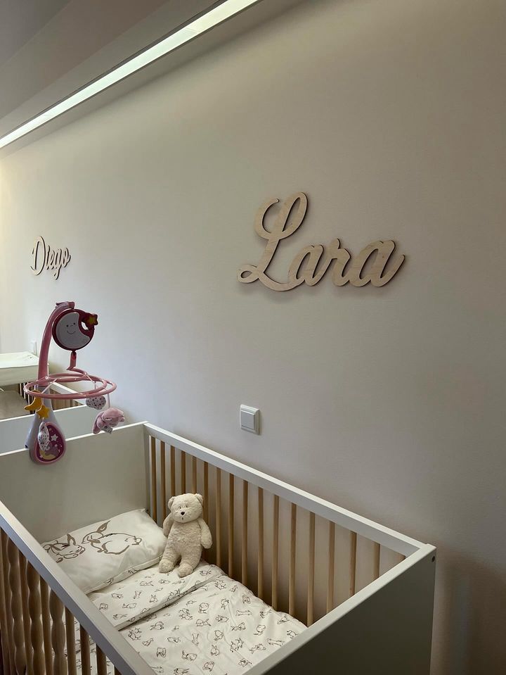 Nome Personalizado em Madeira para Parede – Decoração de Quarto de Bebé ou Infantil