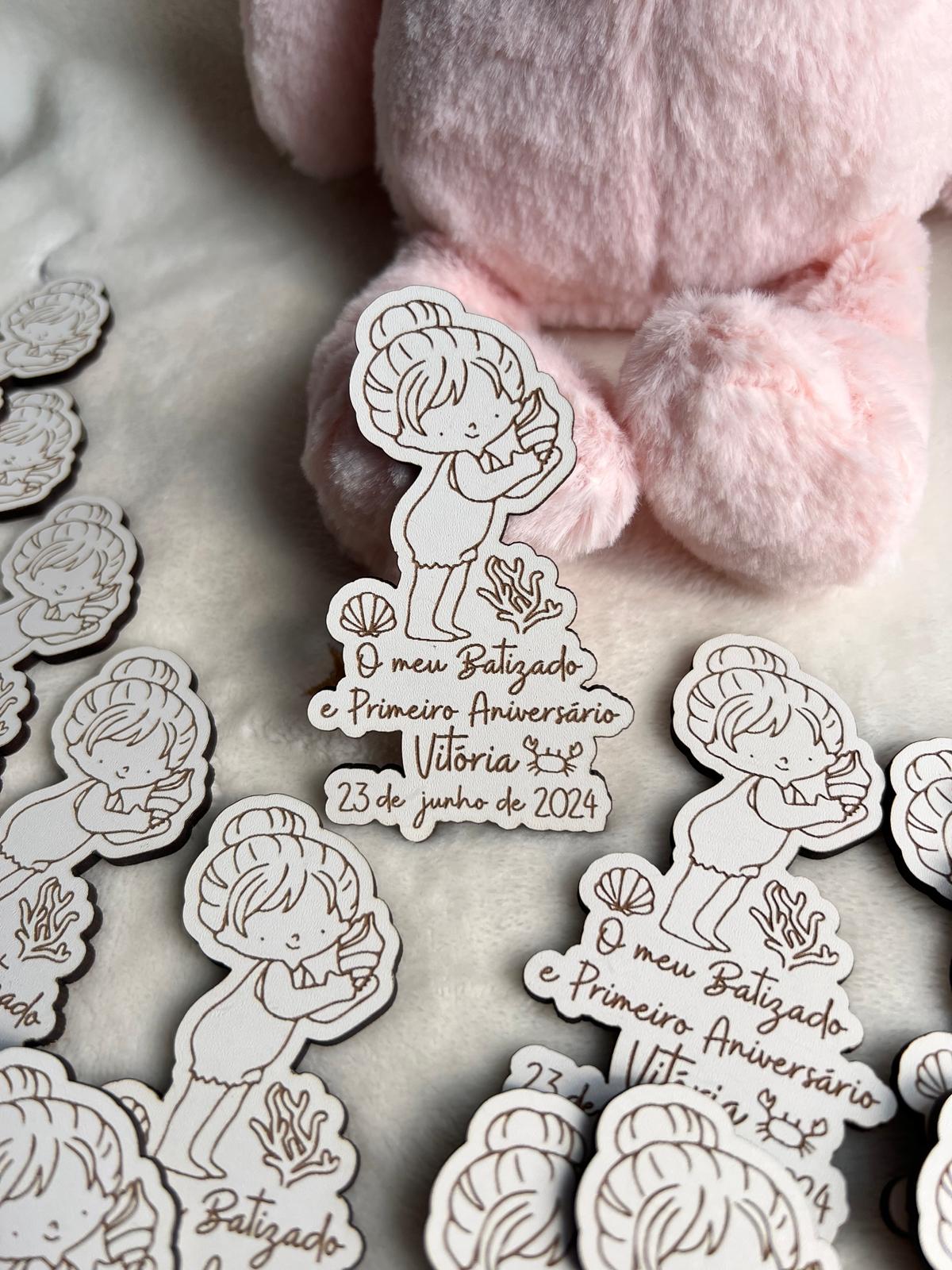 Lembrança de batizado / 1º aniversario em formato de menina com tema do mar