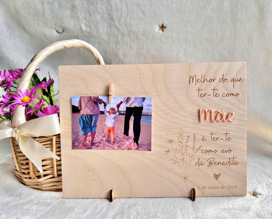 Moldura personalizada em madeira para o Dia da Mãe / Avó com foto e mensagem