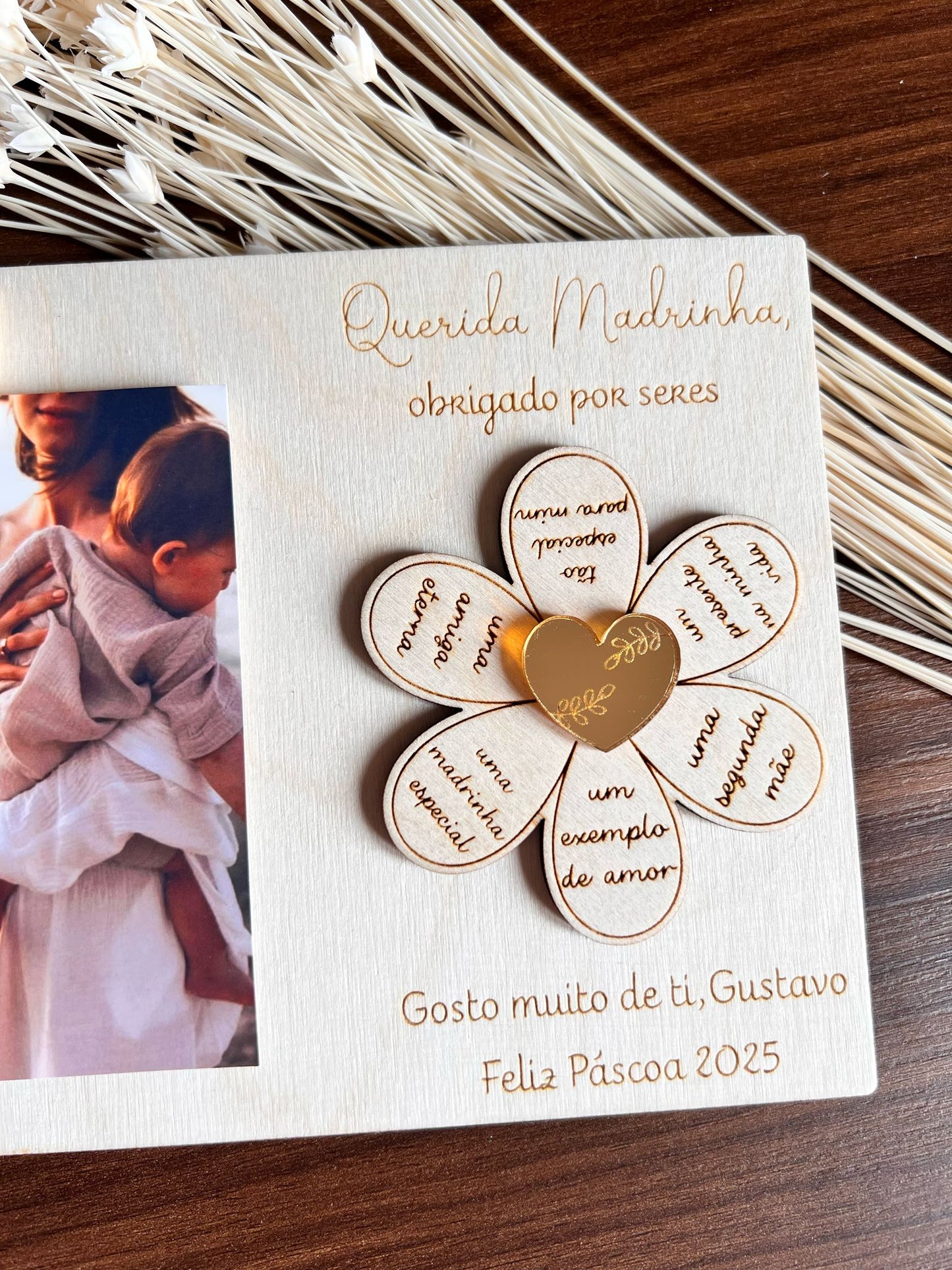 Moldura personalizada com flor rotativa