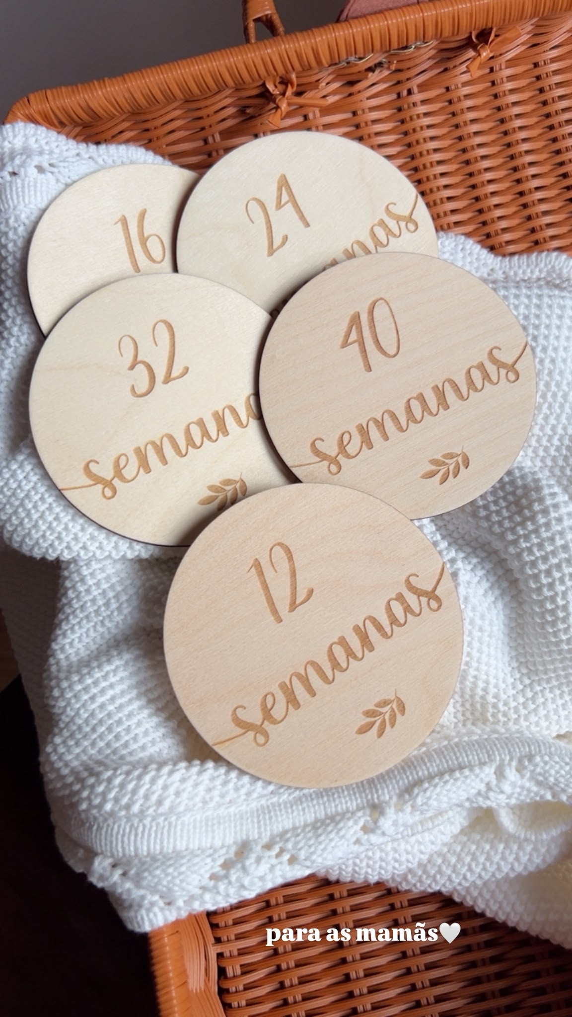 Milestones de gravidez em madeira de bétula com gravação frente e verso para fotografar todas as semanas da gravidez.