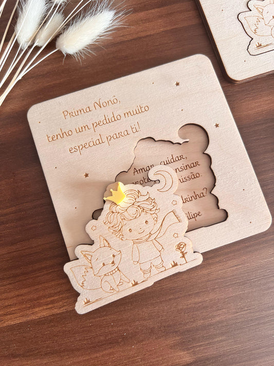 Convite para Padrinhos Destacável Formato Menino com Coroa